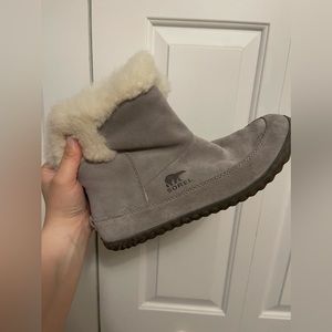 Sorel slipper booties